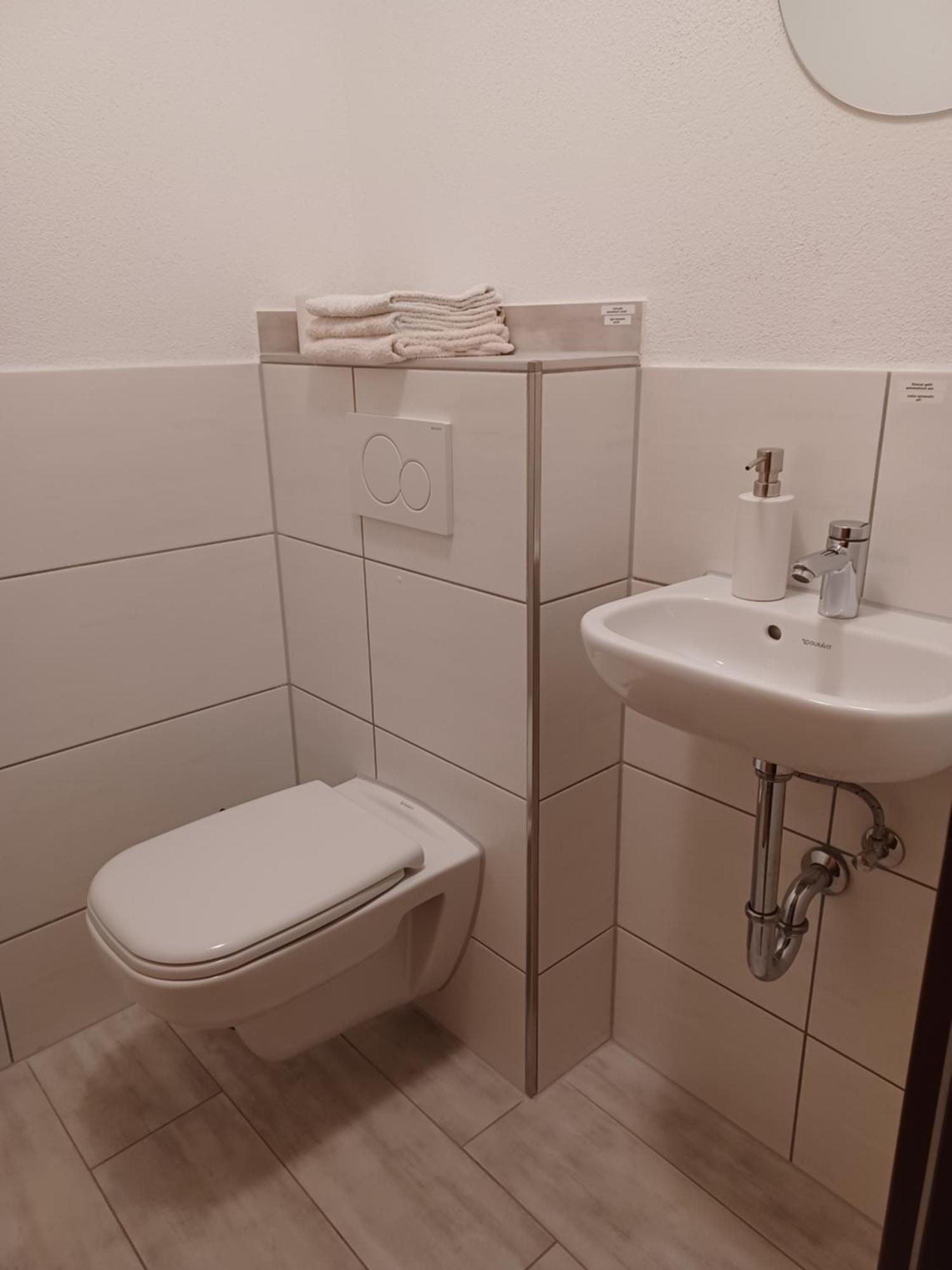 Gaestehaus Bausch Меринг Екстериор снимка