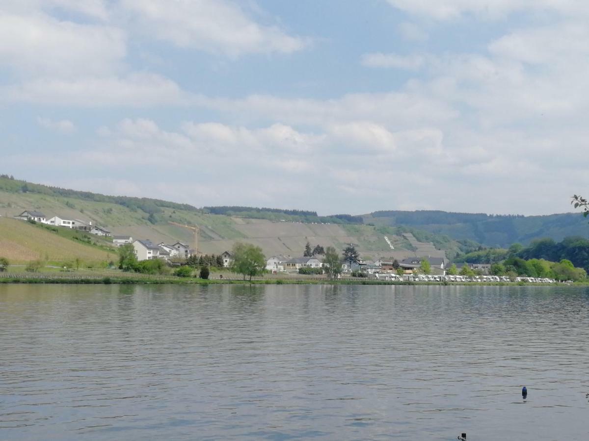 Gaestehaus Bausch Меринг Екстериор снимка